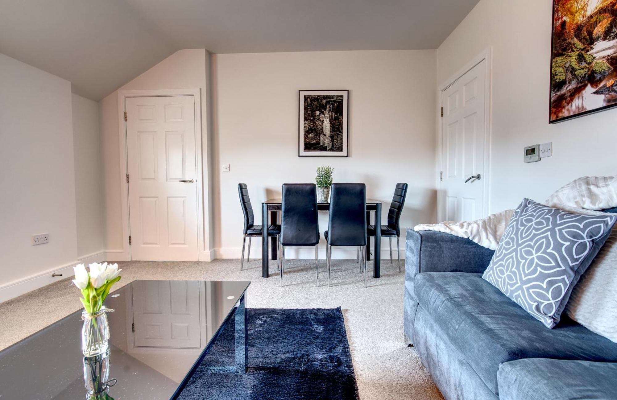#St Georges Court By Derbnb, Spacious 2 Bedroom Apartments, Free Parking, Wi-Fi, Netflix & Within Walking Distance Of The City Centre Derby Exterior foto
